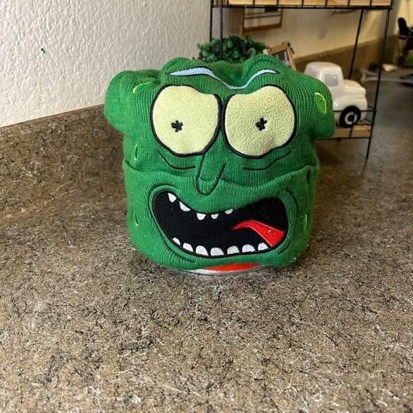 Pickle Rick one size adult beanie from Rick and Morty - Picture 2 of 5
